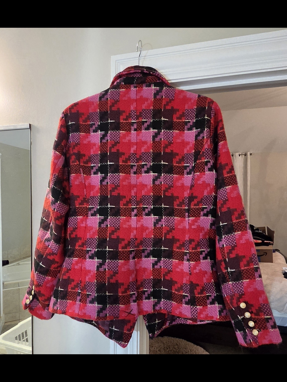 NWT, XL, Anthropologie Red and Pink Houndstooth Tweed Blazer with Gold Buttons - Picture 5 of 6